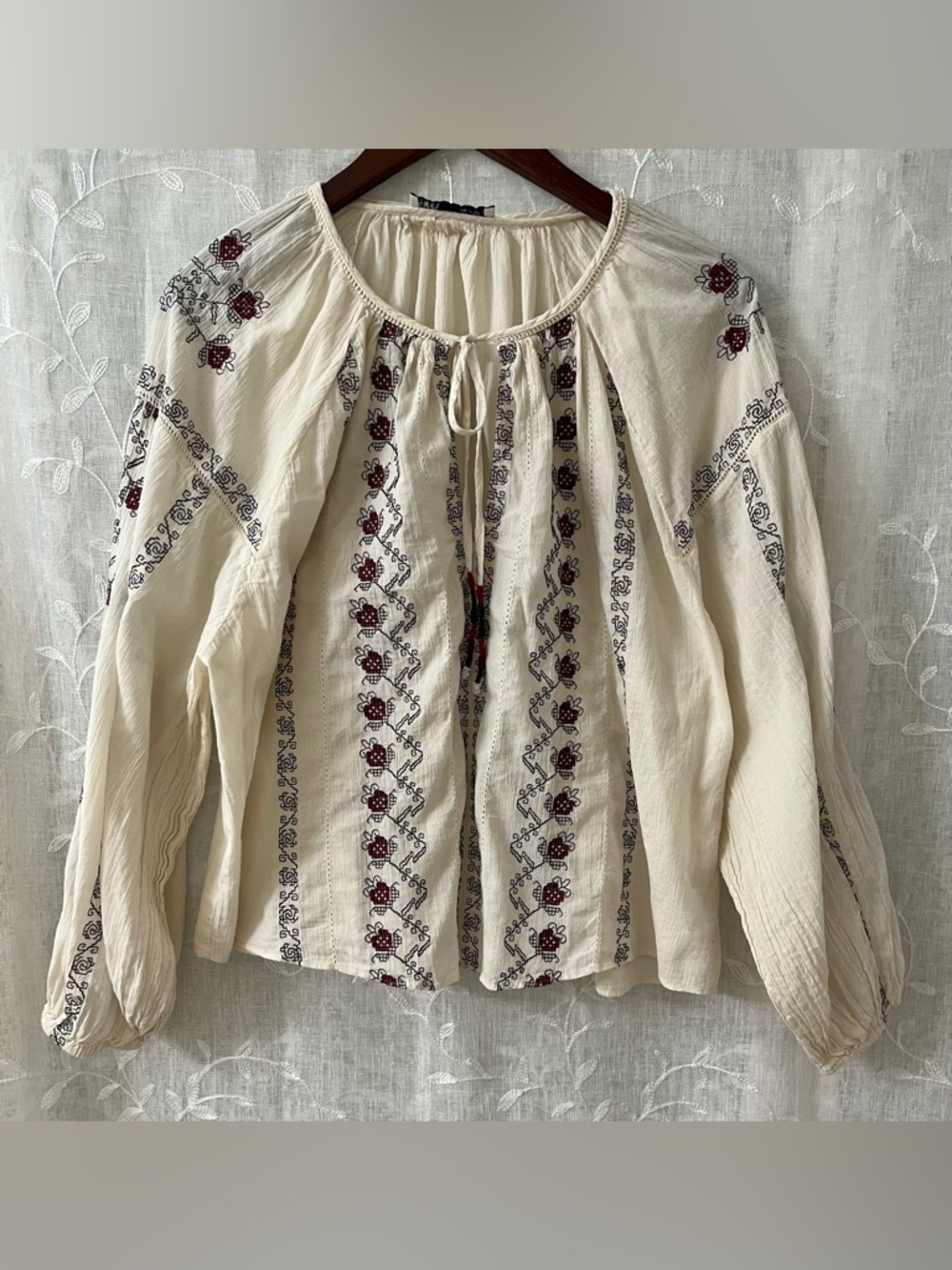 Zara Cream Peasant Blouse with Burgundy & Black Embroidery Size Large